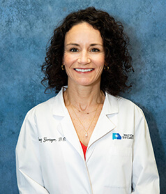 Dr. Casey Geringer